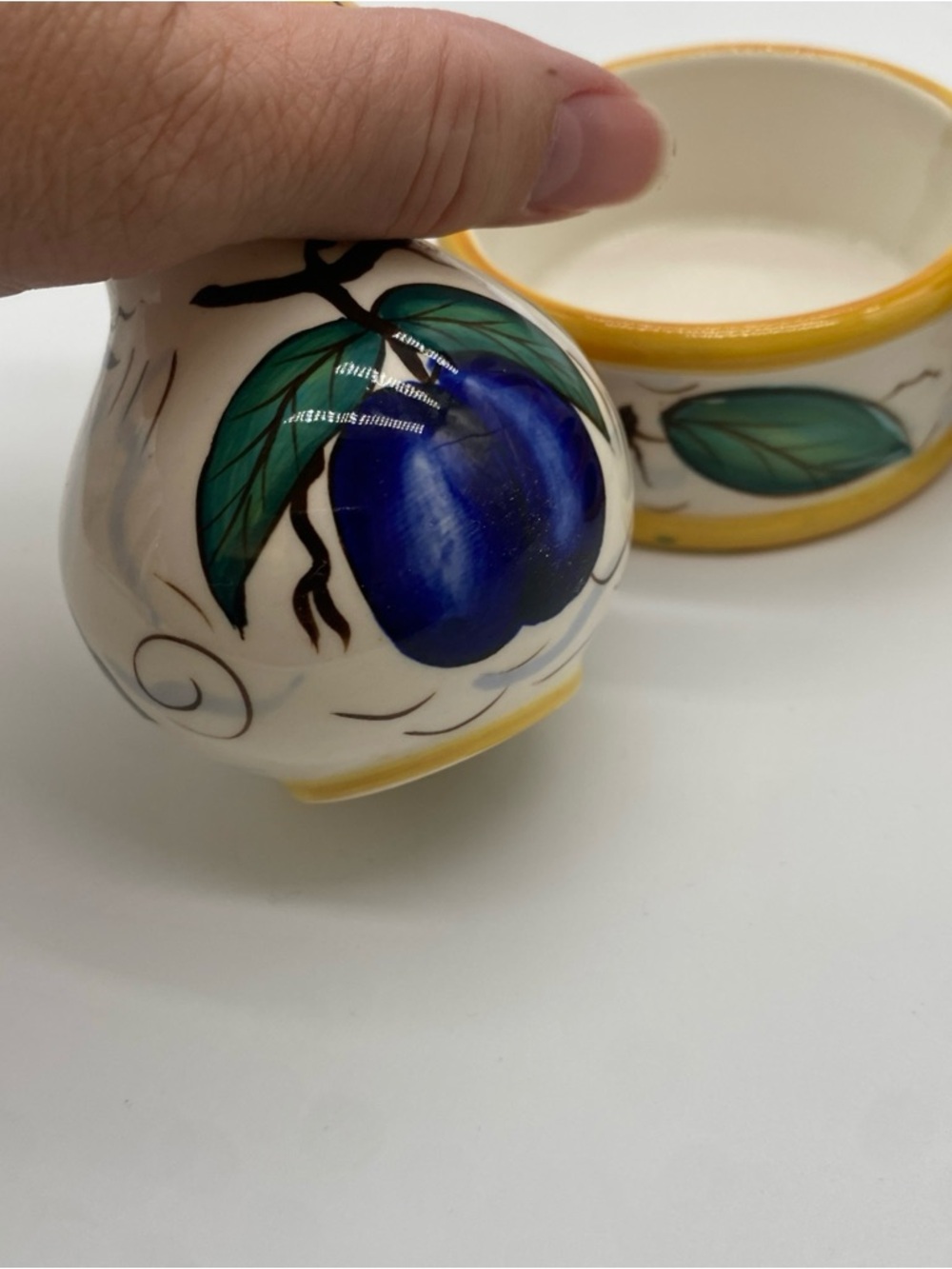 Salt and pepper shakers with caddie - Picture 4 of 10